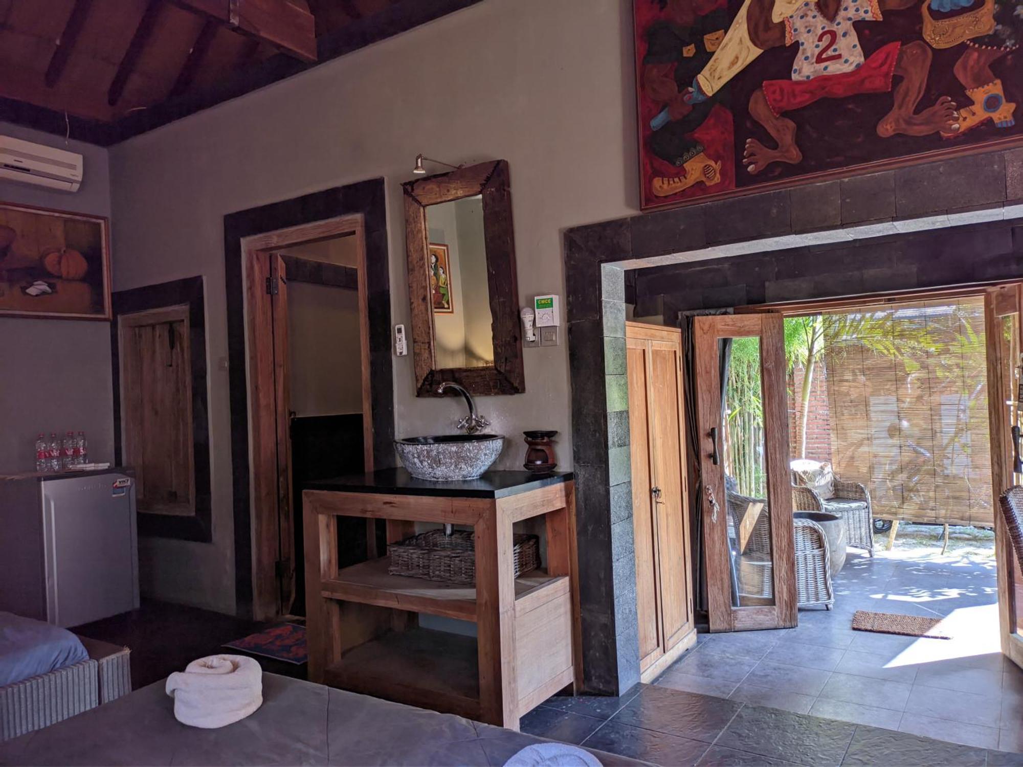 Astuti Gallery Homestay Yogyakarta Exterior photo