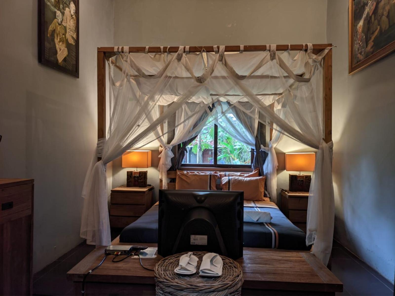 Astuti Gallery Homestay Yogyakarta Exterior photo